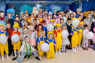 Сергей Грачев по традиции посетил детский дом в Соль-Илецке